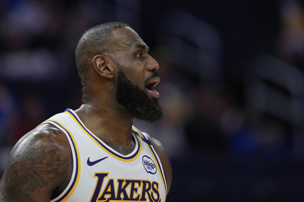 曼城B垫底 曼城B垫底