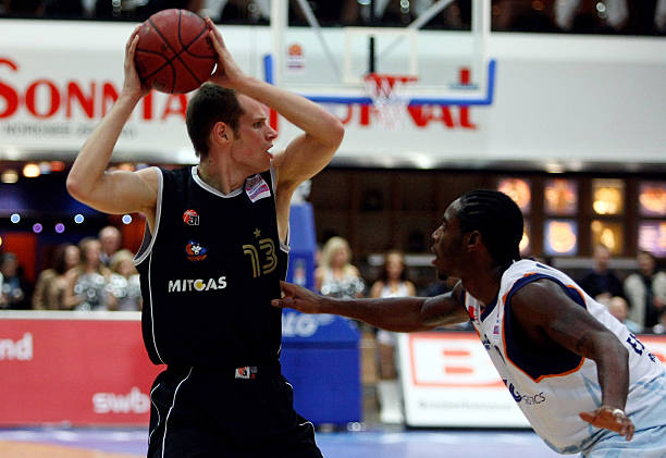 于俱乐部整 于俱乐部整